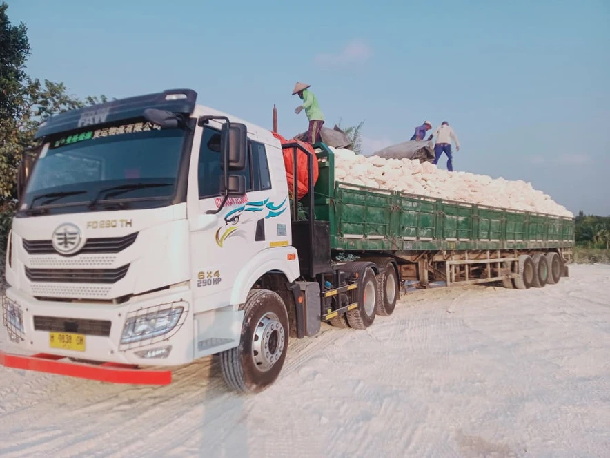 TRAILER-BAK-MANGER-SUMBER-MAKMUR-1.webp